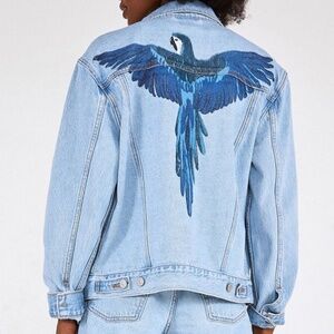 LEVI'S® X FARM RIO EX-BOYFRIEND TRUCKER JACKET & SHORTS SET